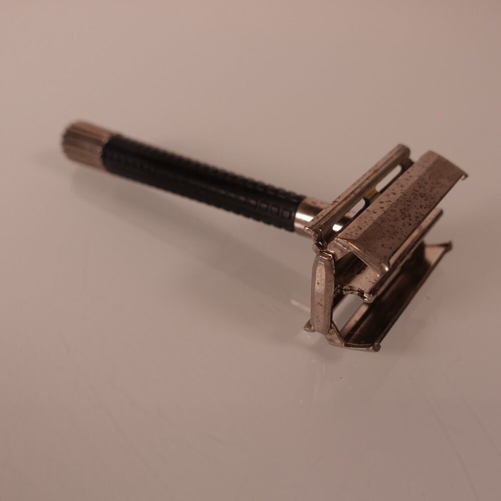 Vintage Schick Krona Silver Tip Black Handle Double Edge Safety Razor USA Made